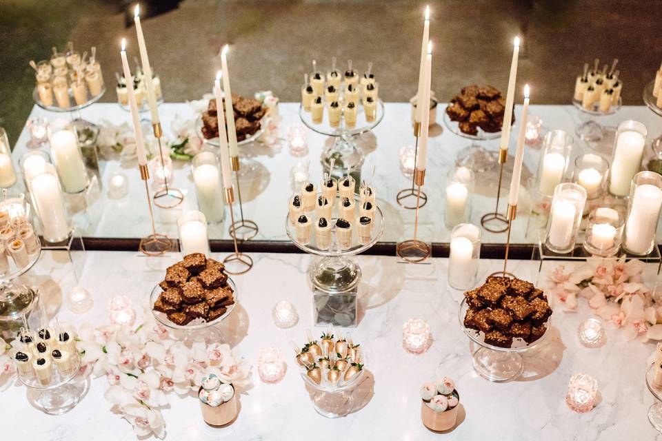 Confection table