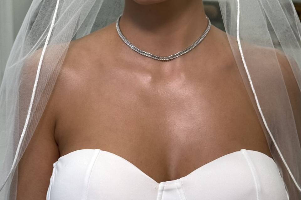 Bridal natural MakeUp &low bun