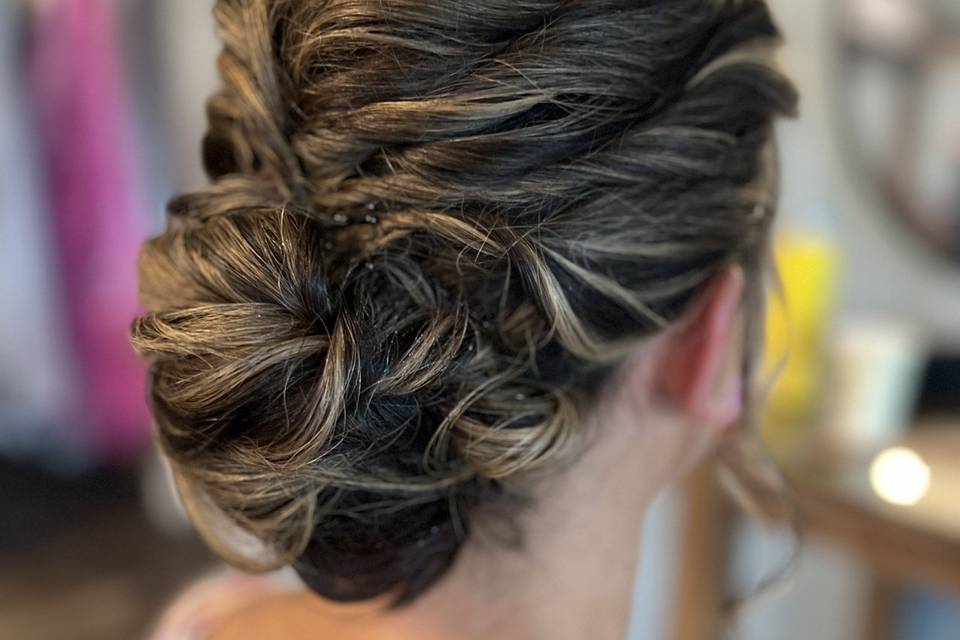 Textured low bun