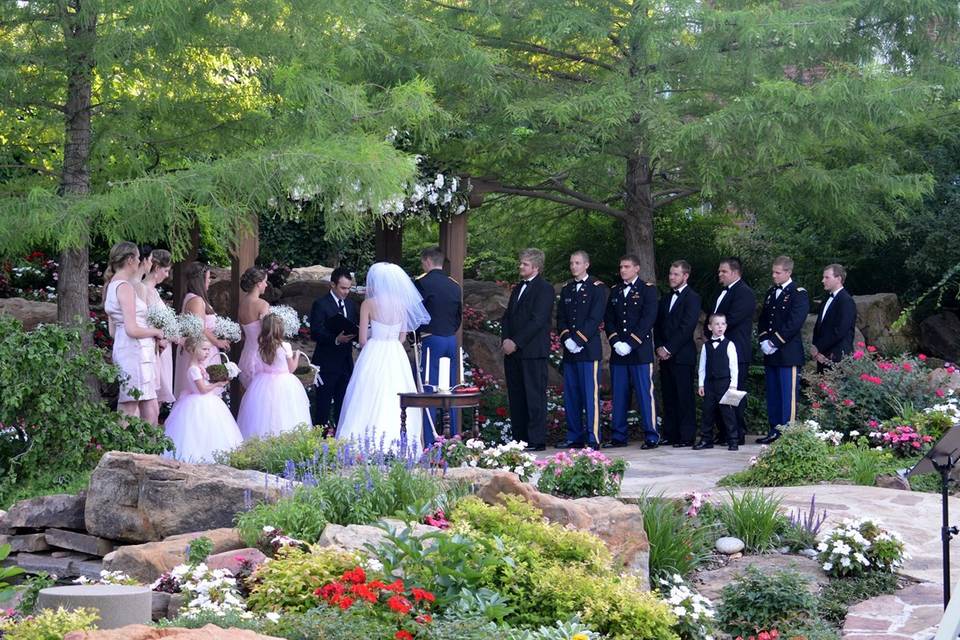 Dominion Gardens & Hotel