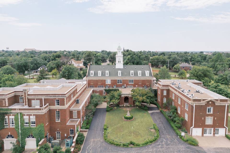 Dominion Gardens & Hotel