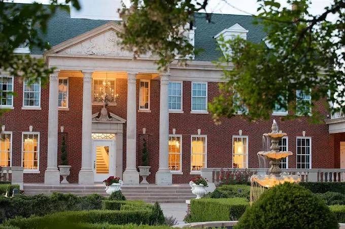 Dominion Gardens & Hotel