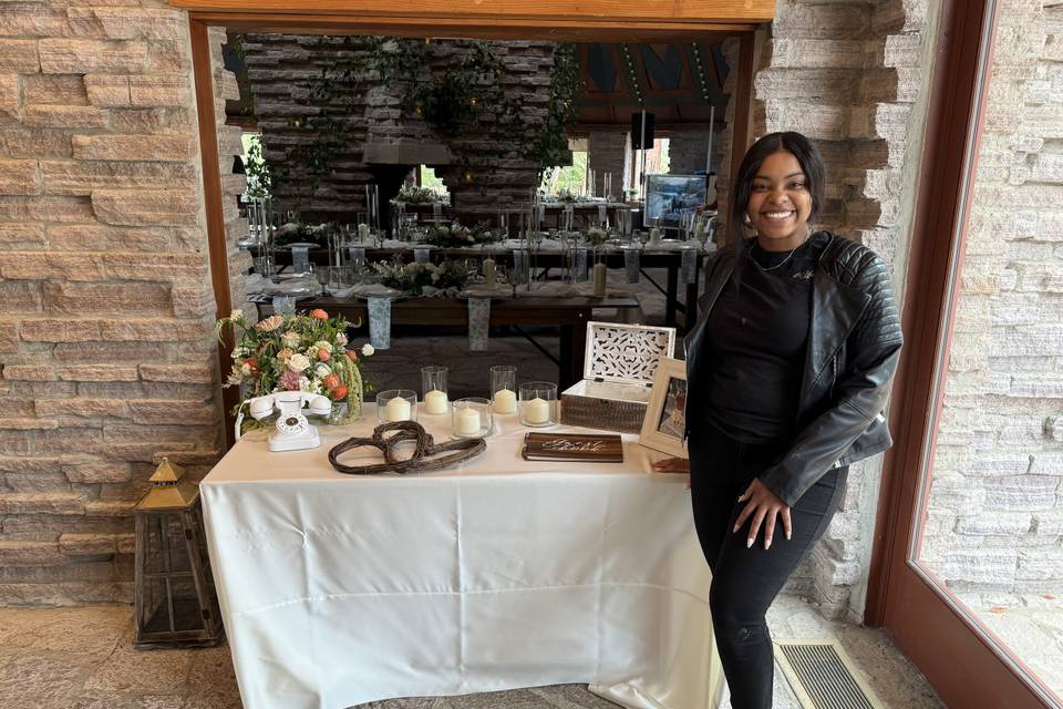 Planner with guest book table