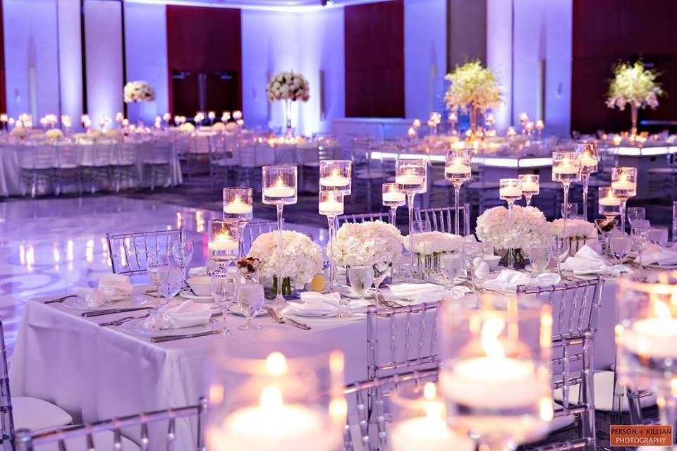 Head table arrangement