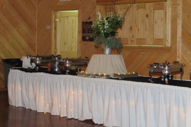 Banquet table