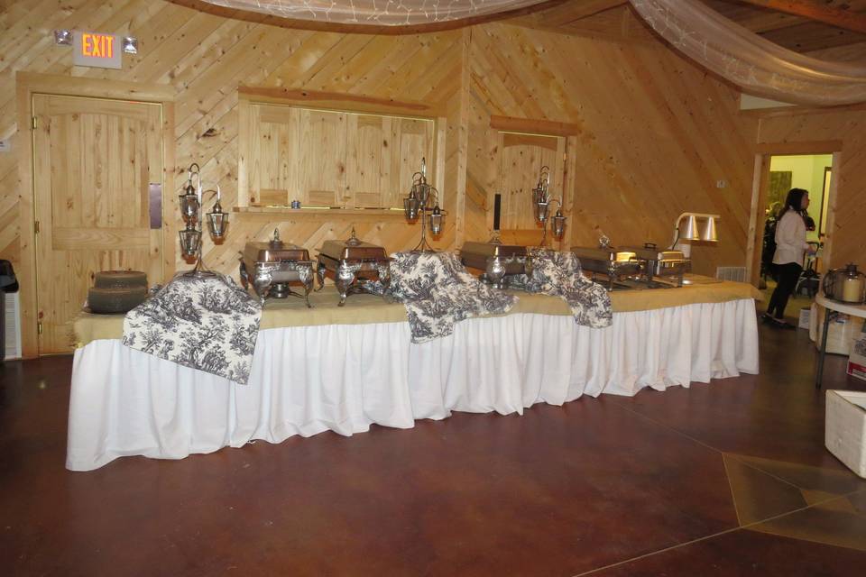 Banquet table