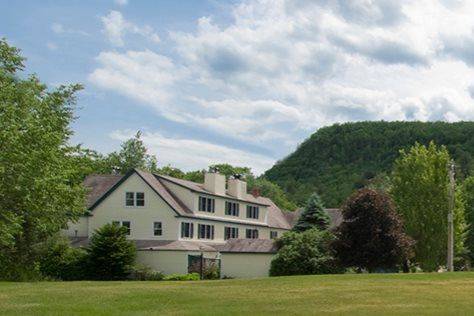 Inn at Ellis River grounds