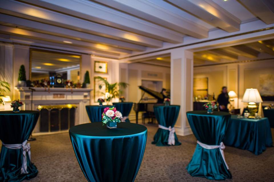 Mayflower Park Hotel