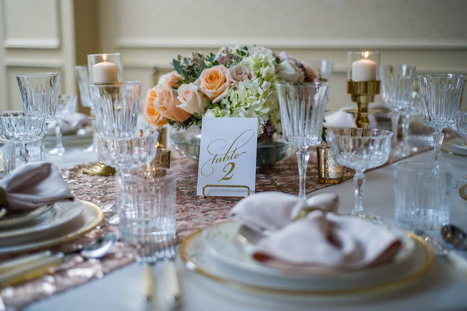 Table setting and decor