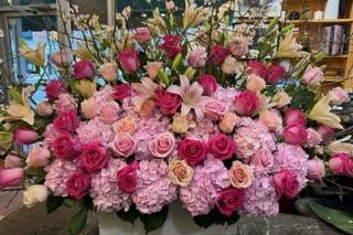 Sweetheart Table Arrangement