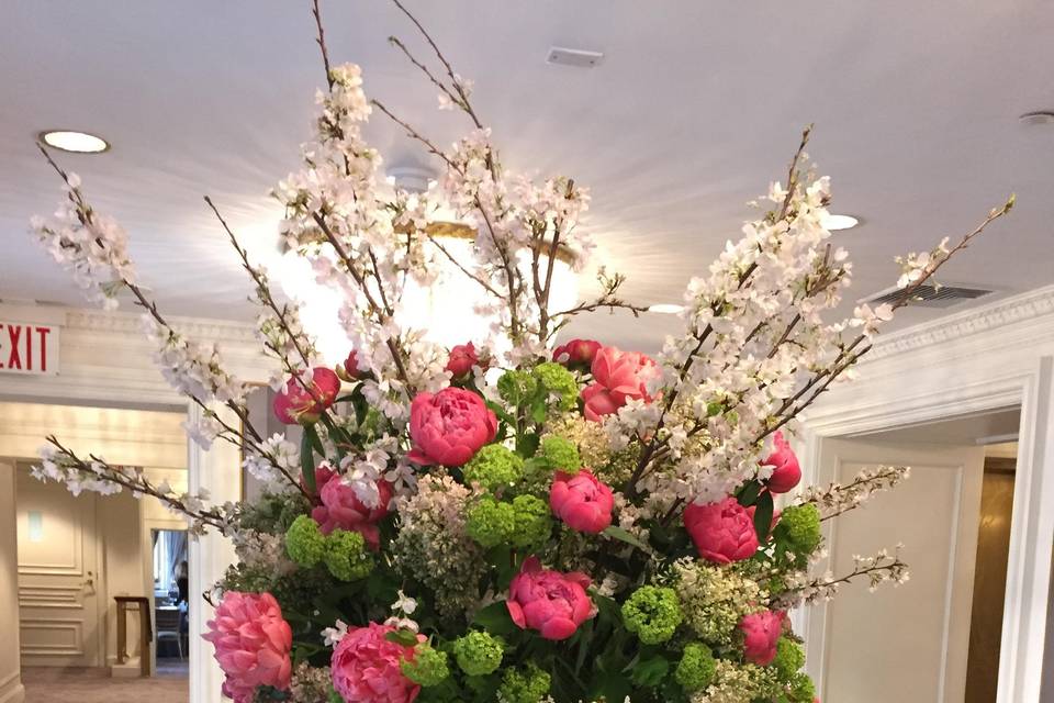 Aisle decorations leading to C