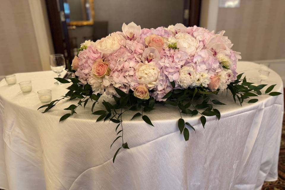 Sweetheart table