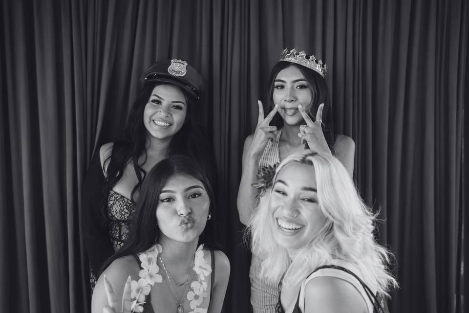 Glam Photo Booth