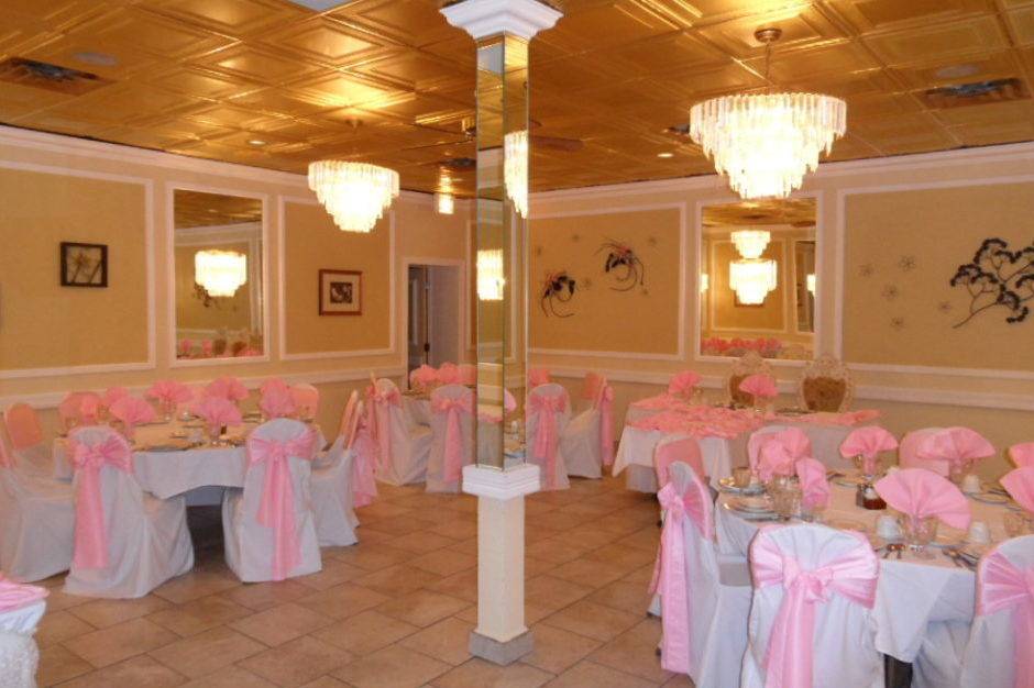 La Villa Restaurant, Lounge and Banquets