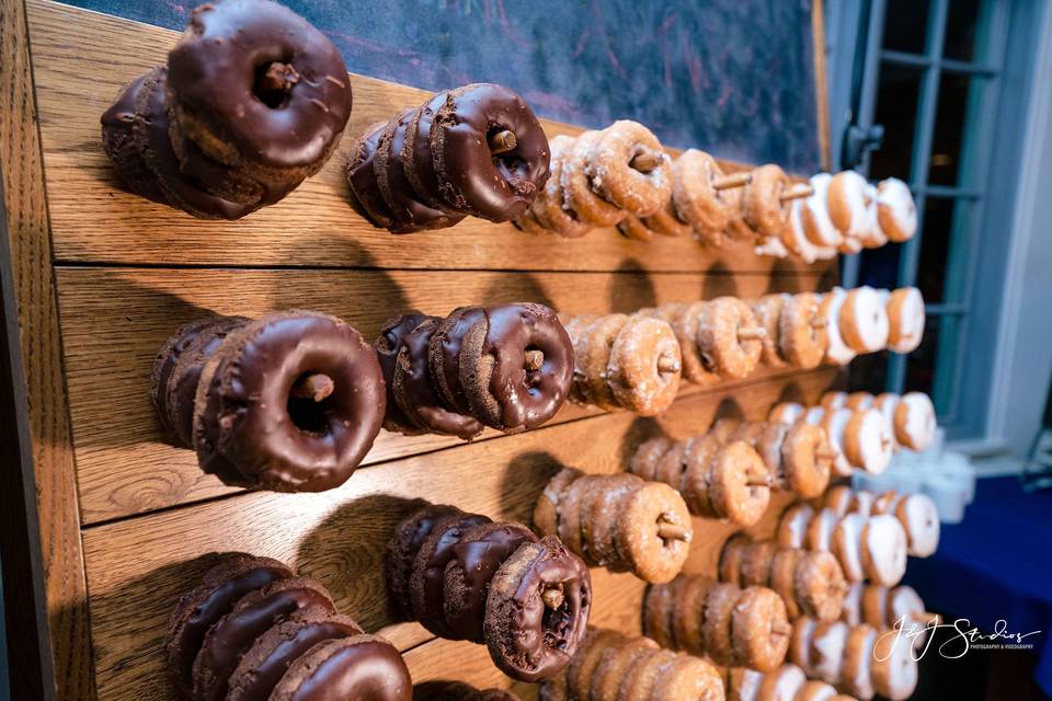 Donut wall