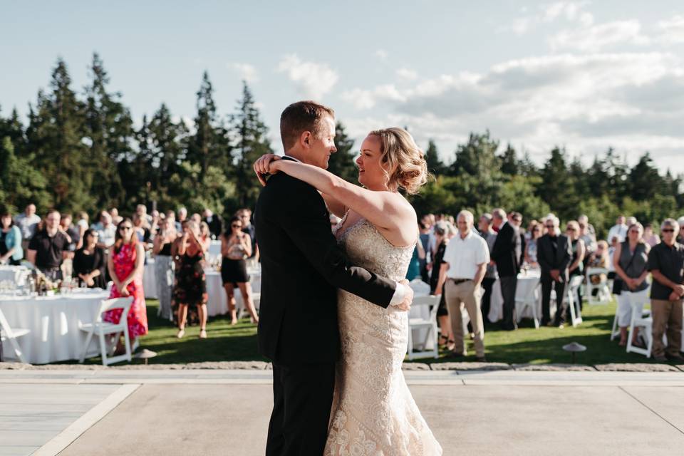 Couples first dance