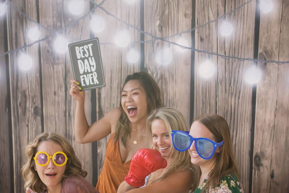 Oregon Wedding Photo Booth