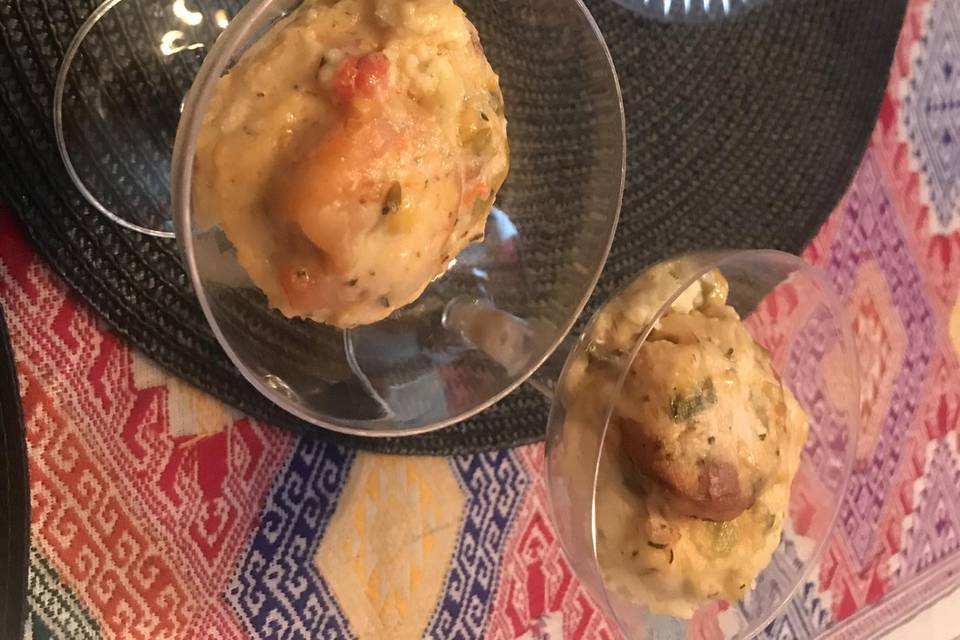 Shrimp and grits in champagne