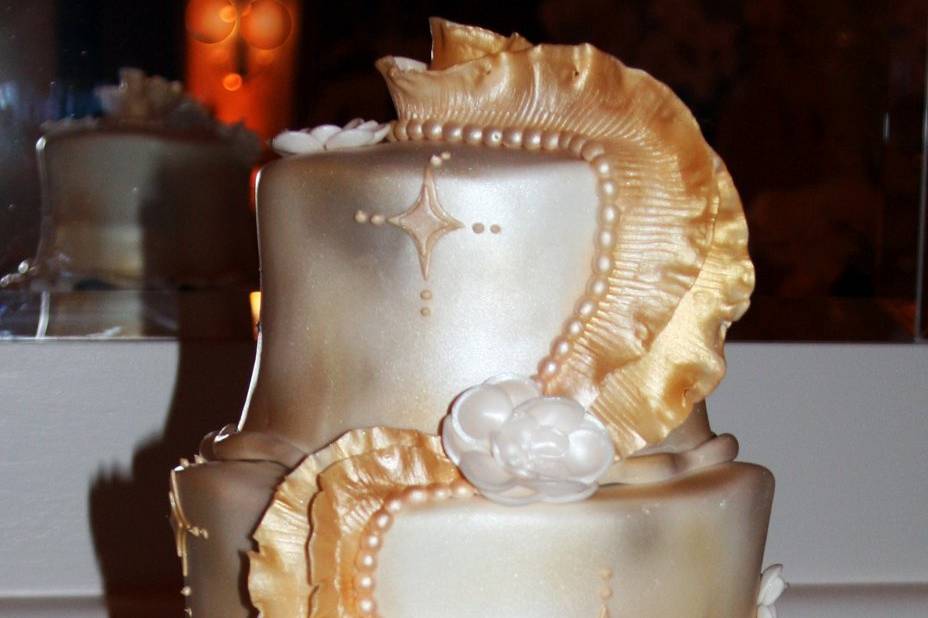 Greg, Christmas themed  wedding , luster fondant covered cake