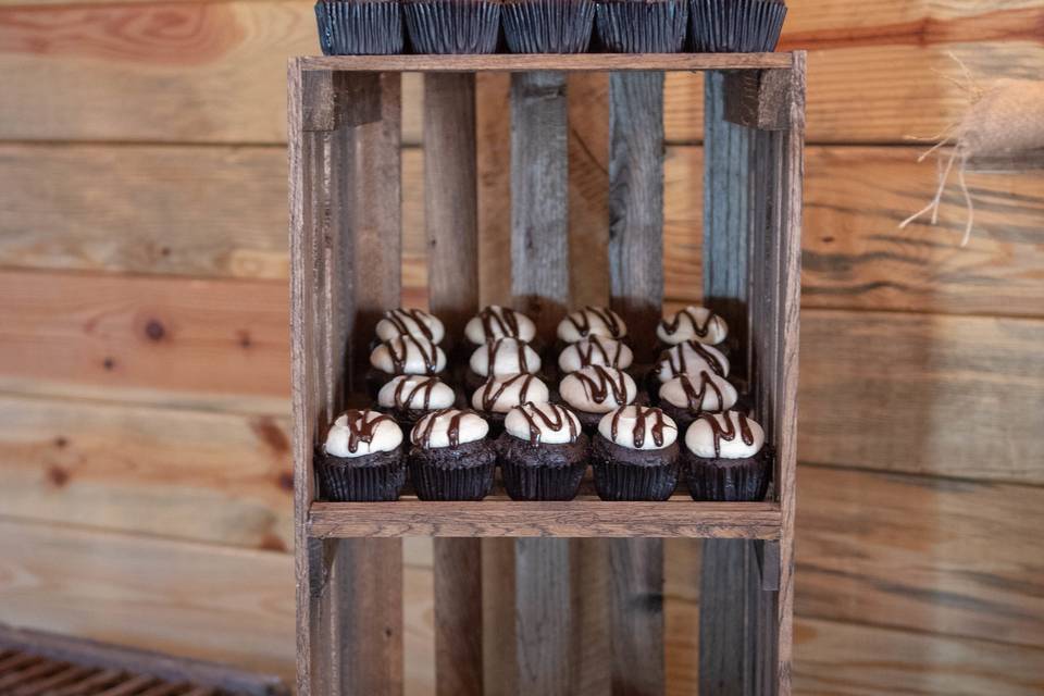 Wood cupcake stand