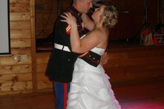 Couple dancinh