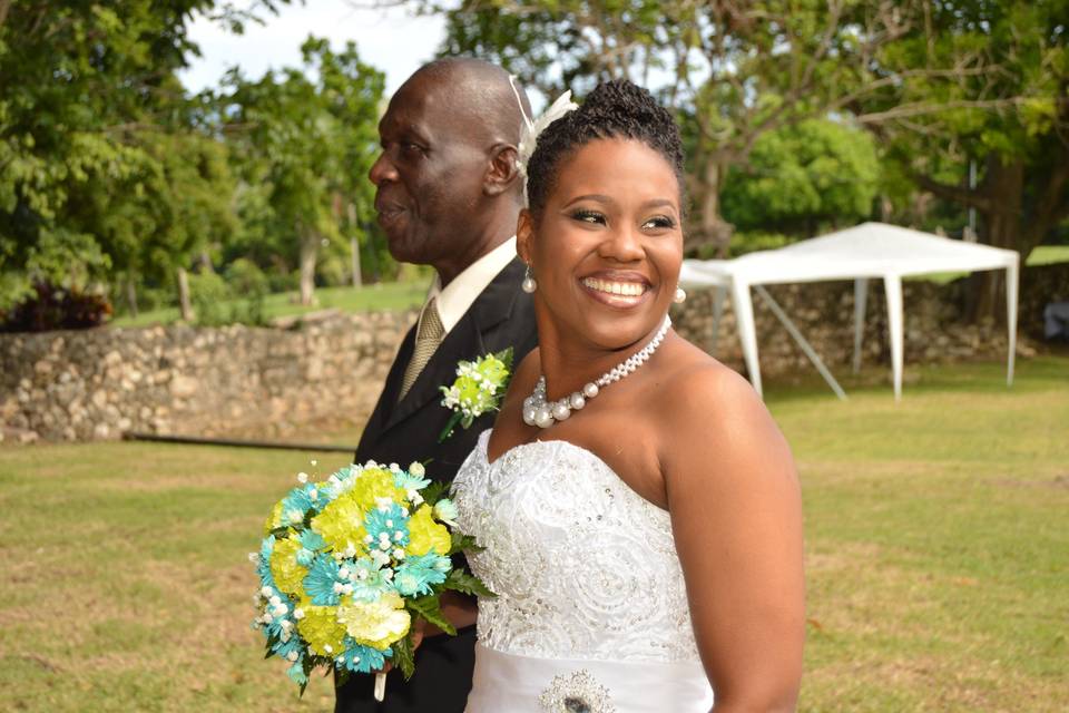 BLISS BRIDAL BOUTIQUE - Rent a brand new wedding dress in Jamaica! - Dress  & Attire - James Hill, JM - WeddingWire