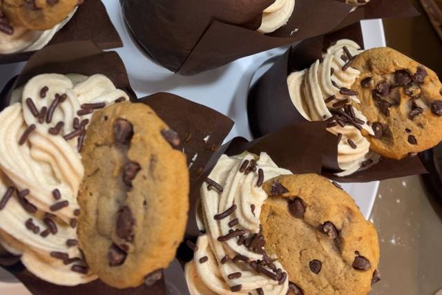 Cookie Dough stuffed cupcakes