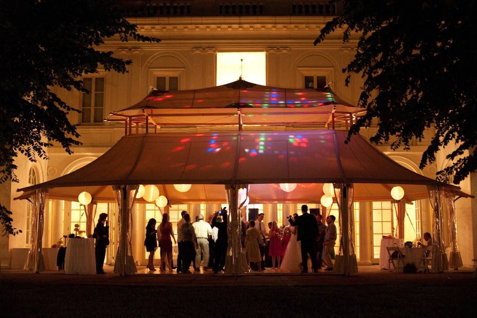 Sperry Tents of Miami