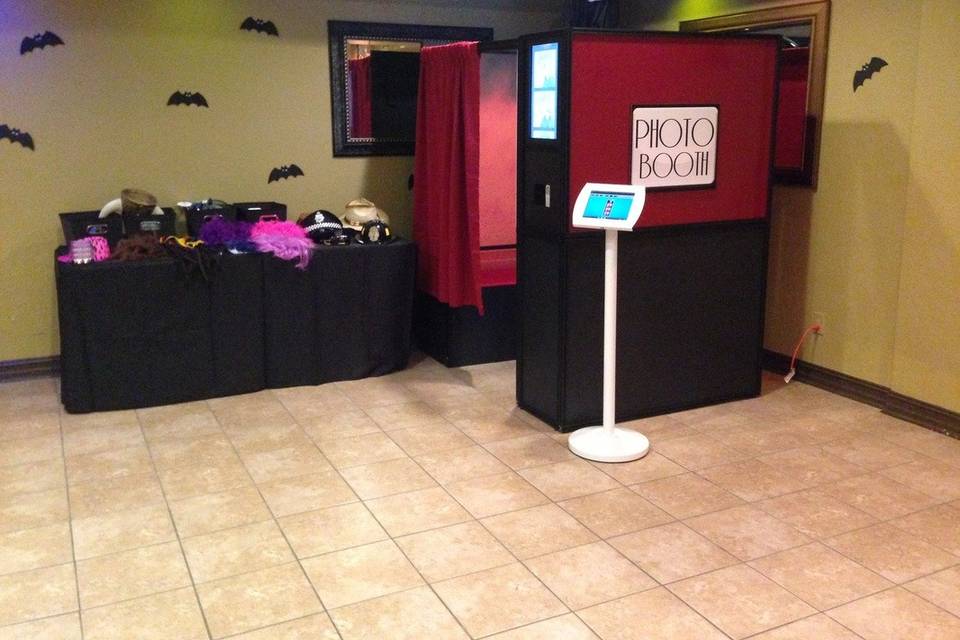 Elite Custom Photo Booths