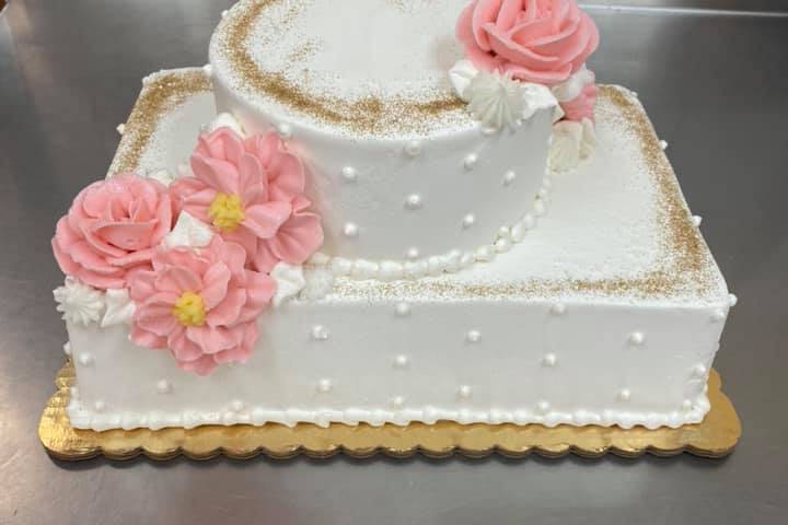 Shaped tier cake