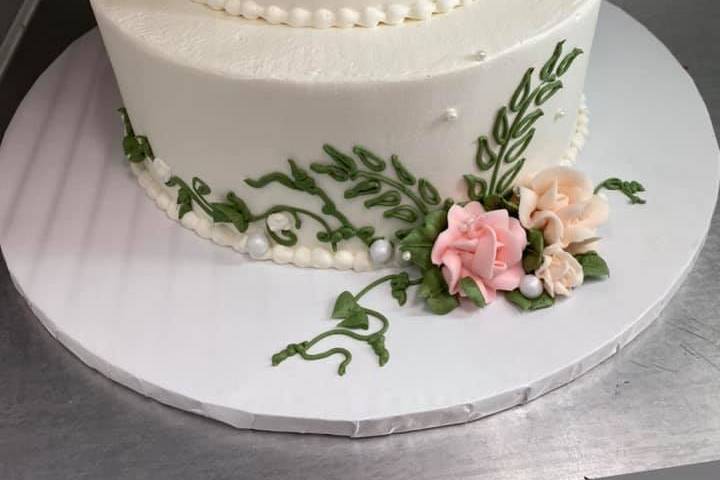 Tier cake with flower details