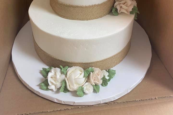 Neutral themed tier cake