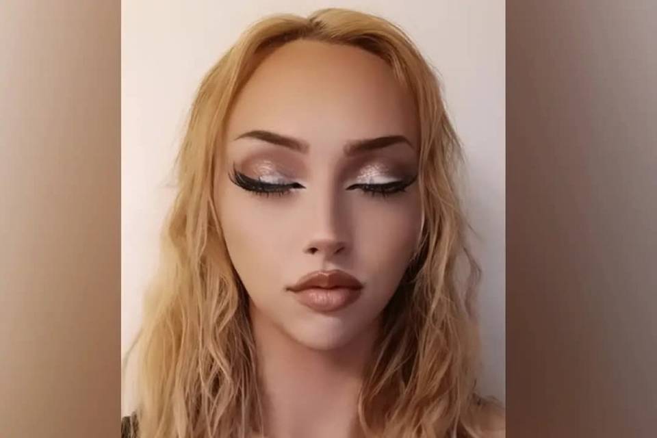 Diamond Redd Artistry