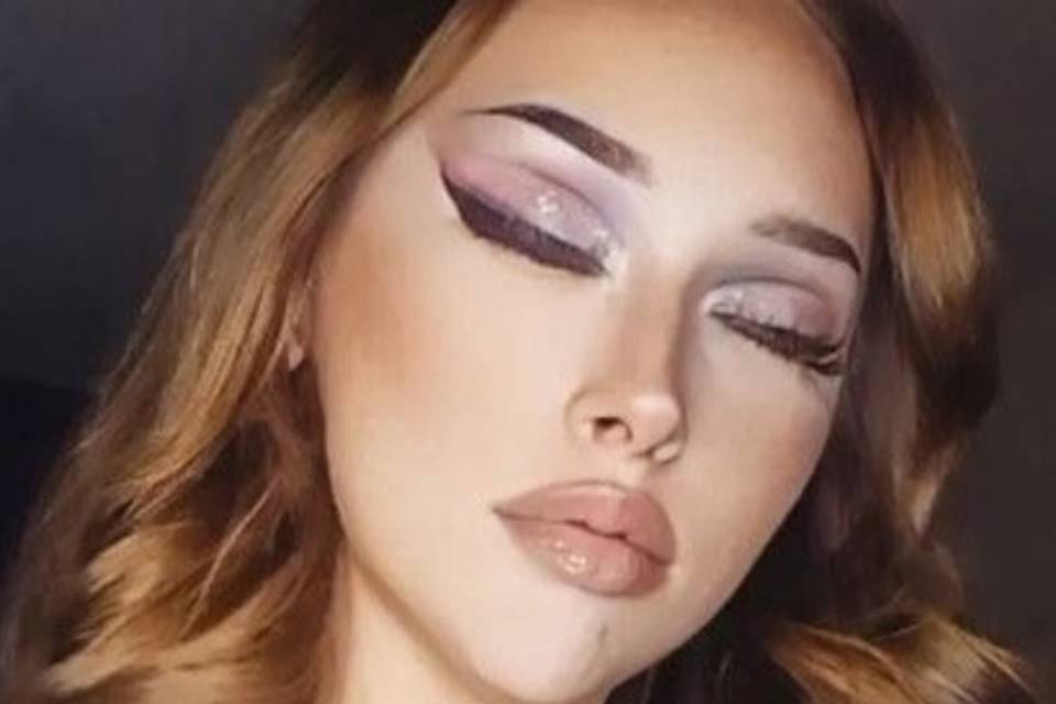 Diamond Redd Artistry