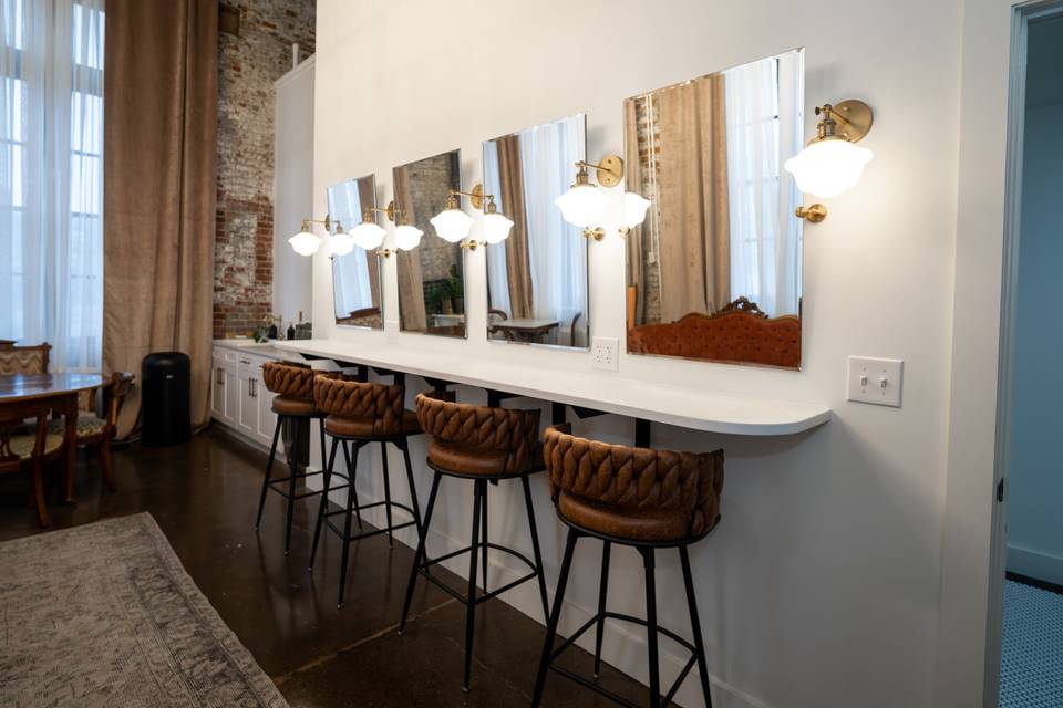 Getting ready suite with mirrors