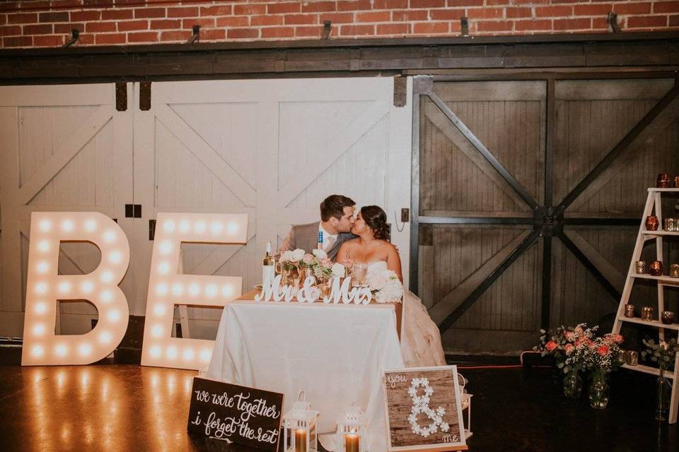 Sweetheart table