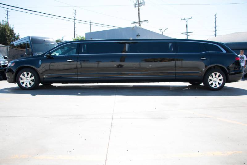 Crown Limousine