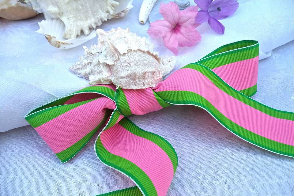 Beach Napkin Ring.  Chunky Shell with pink and green ribbon tie.