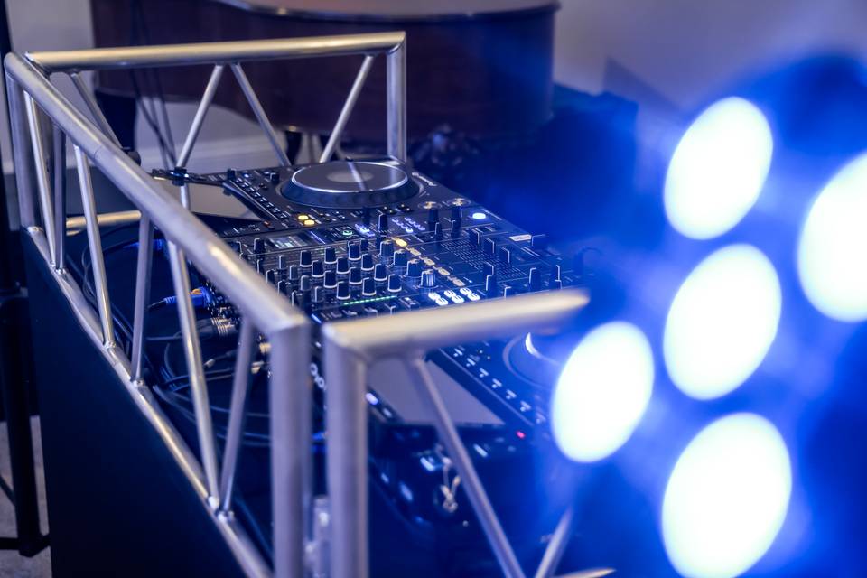 DJ deck