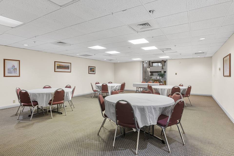 Riverside Hotel And Conference Center