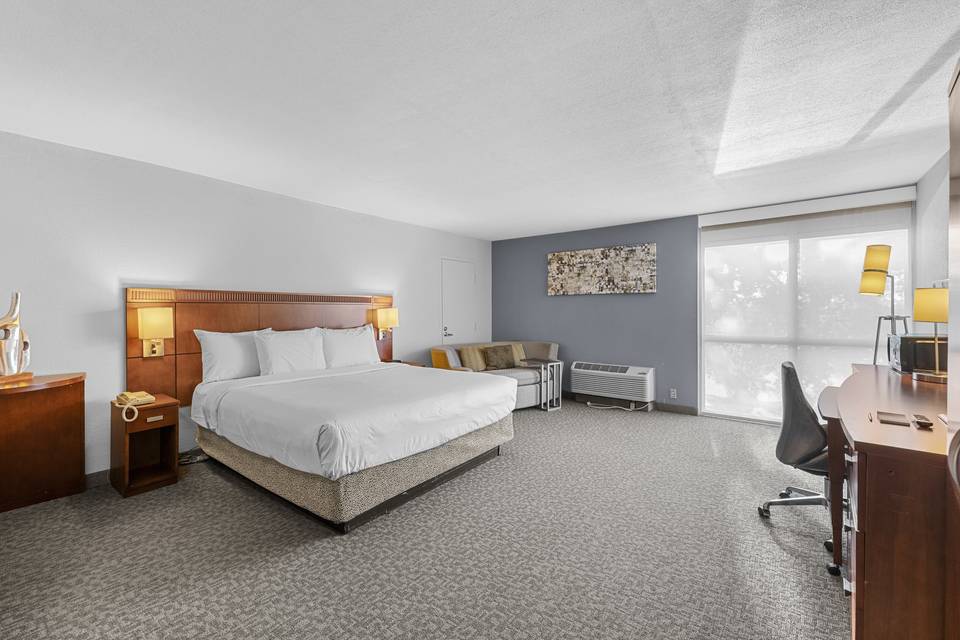 Riverside Hotel And Conference Center