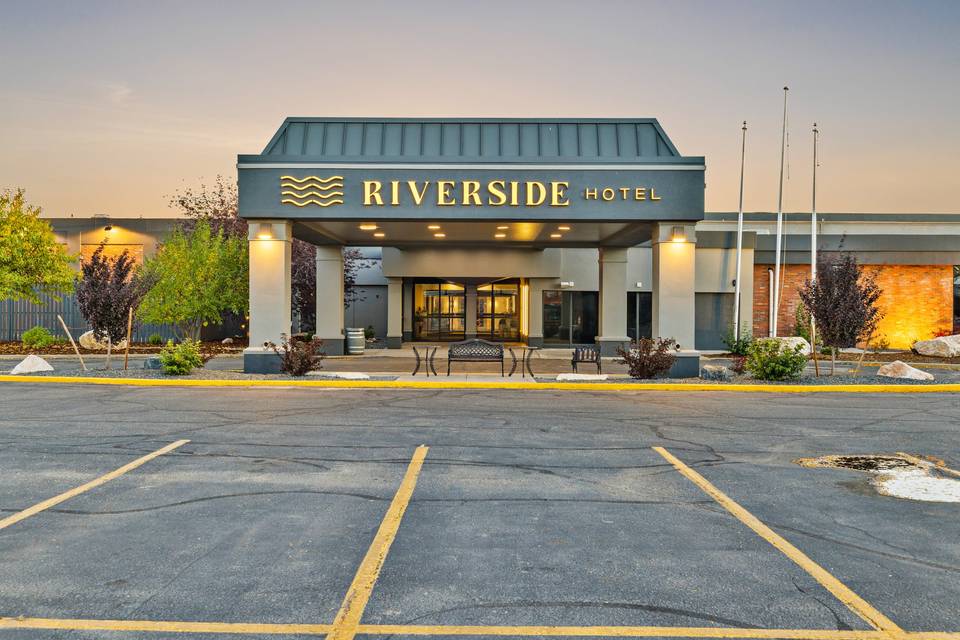 Riverside Hotel And Conference Center