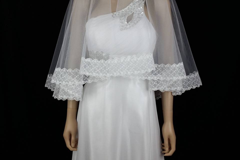OLIVIA - Double layered tulle veil with lace edging in a divine bow design