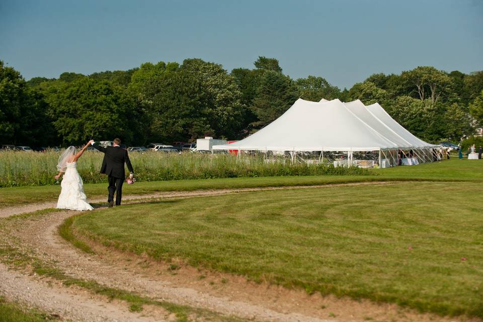 Bayside Tent & Table