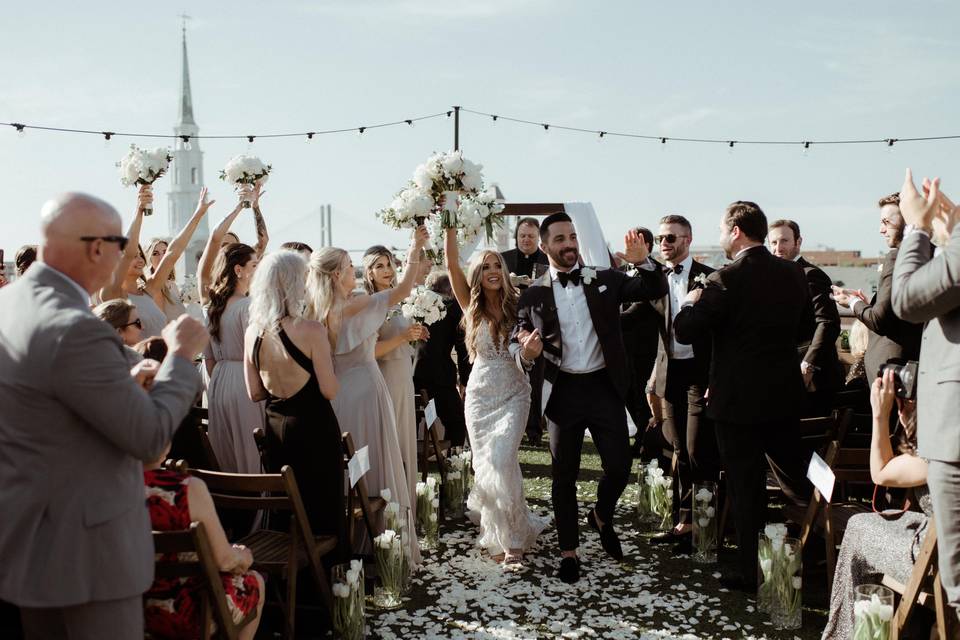 Newlyweds cheer Perry Lane