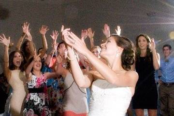 Bouquet toss