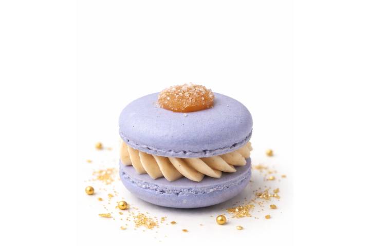 Salted Caramel Macaron