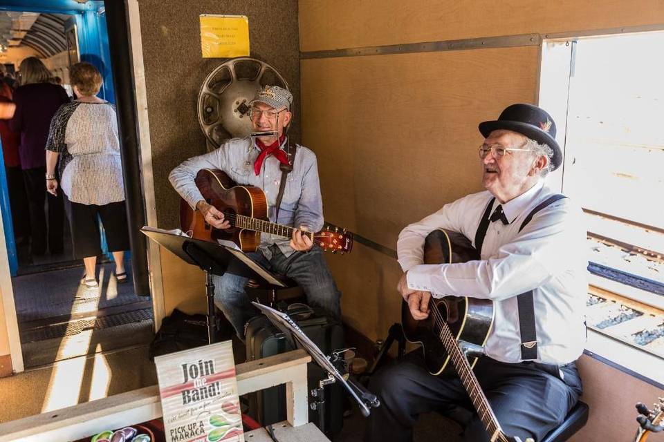 The Manzanita acoustic duo