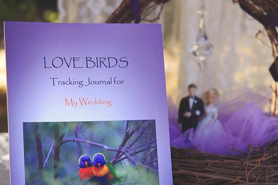 Love Birds theme, Wedding Journal Planner, real love birds by the way, is designed for couples who's love is inspired by these two beautiful love birds...Soulmates perhaps!