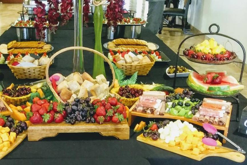 Meat, fruit, & cheese display